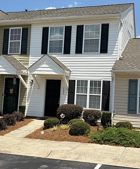 302 Snowy Owl Ct — Photo 1