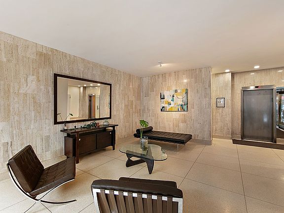 5th image of 201 W 21st St APT 6H