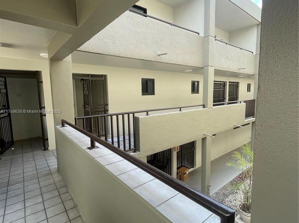 5 Olive Dr APT 22