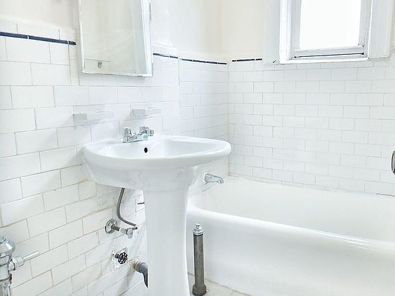 5th image of 30-14 29th St #1K