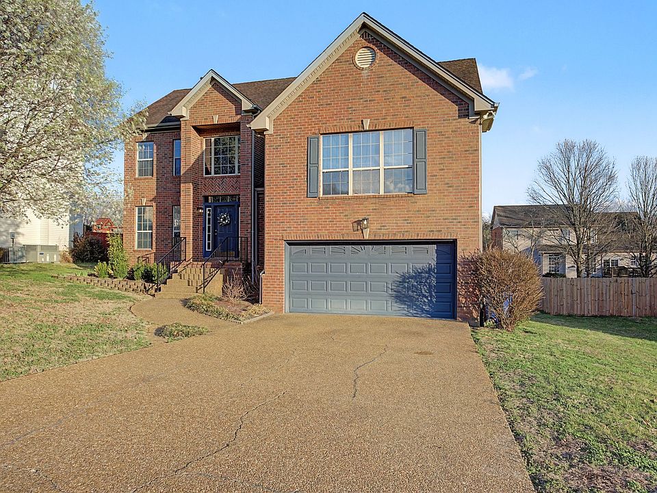 1st image of 121 Rose Garden Ln