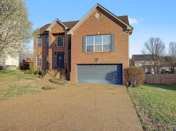 121 Rose Garden Ln, Goodlettsville, TN 37072