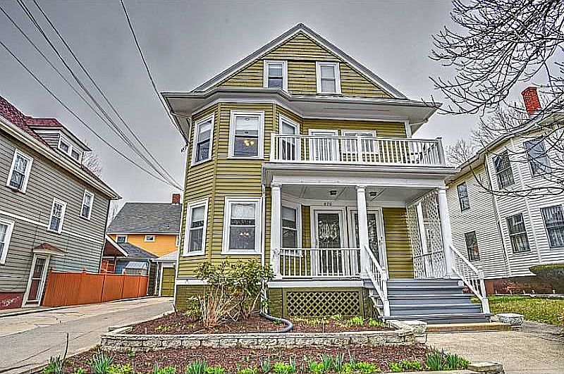 1st image of 670 Hope St