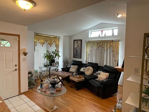 2nd image of 382 Tamarack St