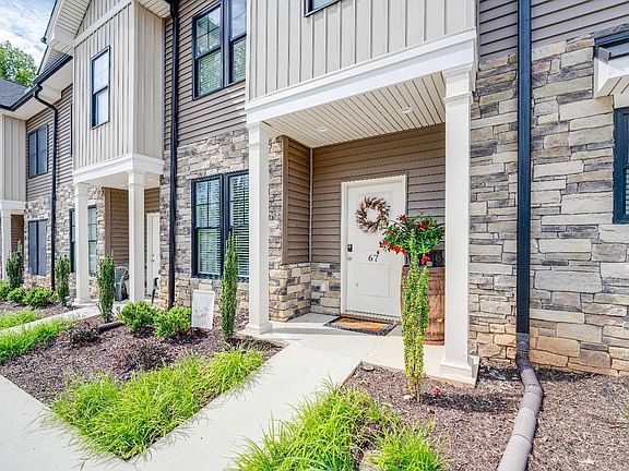 3rd image of 67 Cuddington Ln