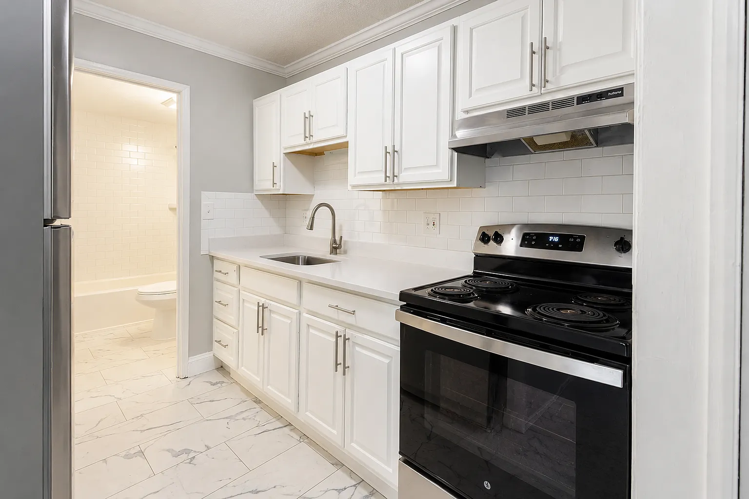 1 bed, 650 sqft, $2,000 — Photo 4