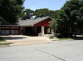 703 Tanglewood Dr W, Irving, TX 75061