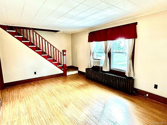 5th image of 125 Union Street