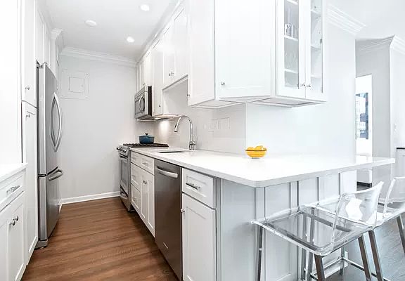 2nd image of 245 E 54th St APT 30-P