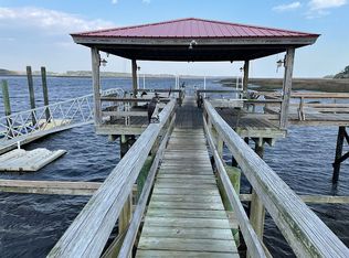 33 Crystal St, Seabrook, SC 29940