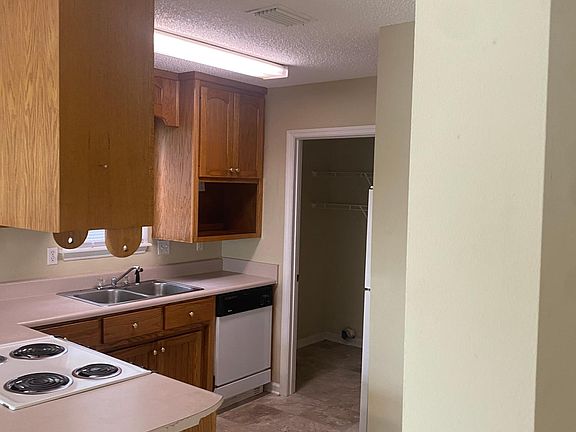2nd image of 4304 Brandonshire Ln