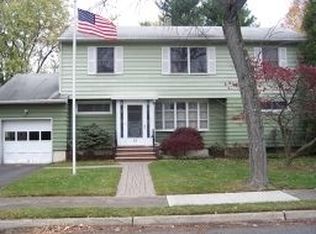 28 Michael Dr, Wayne, NJ 07470