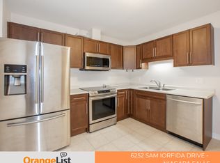 6252 Sam Iorfida Dr, Niagara Falls, ON L2G0G9