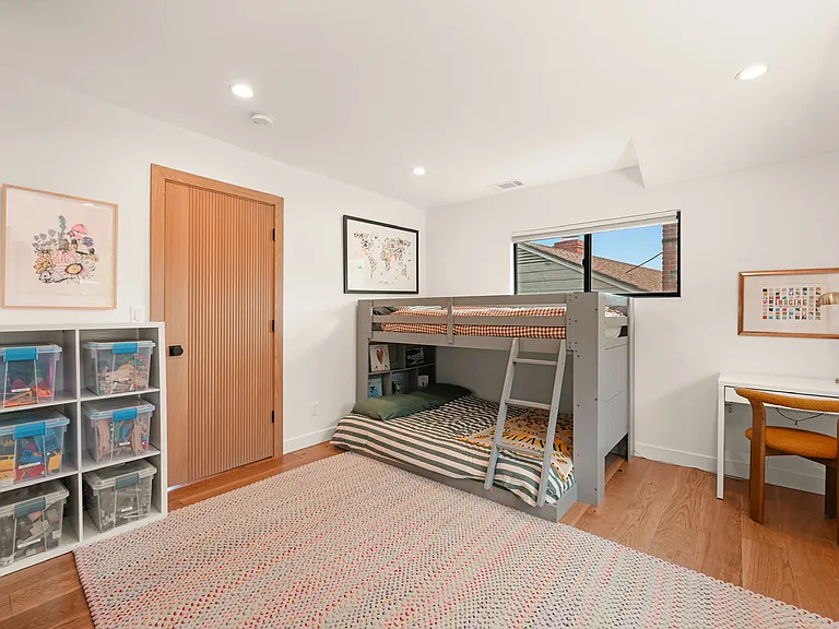 3627 Willowcrest Ave — Photo 9