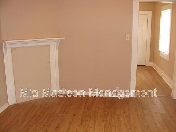 5th image of 246 Ferrill St