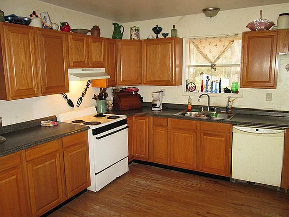 4th image of 297 Pine Harbor Dr