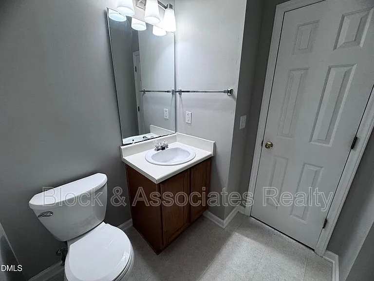 2630 Vega Ct — Photo 8
