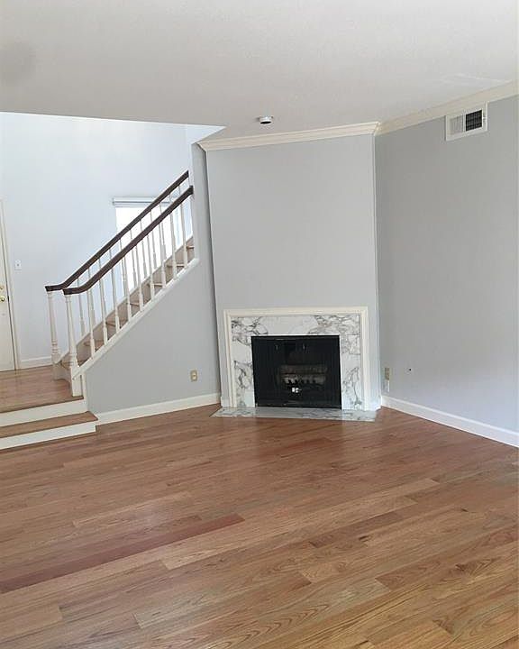1st image of 1142 Fountain View Dr #198