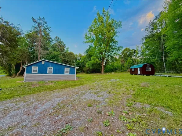 110 Locust Grv, Cartersville, VA 23027
