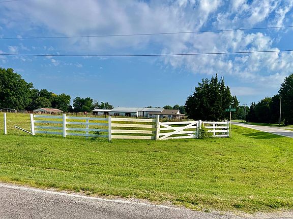 4th image of 2205 County Road 4300