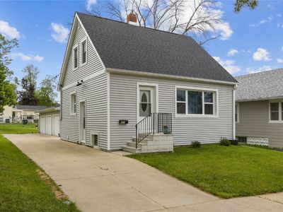 803 17th St SW, Cedar Rapids, IA, 52404