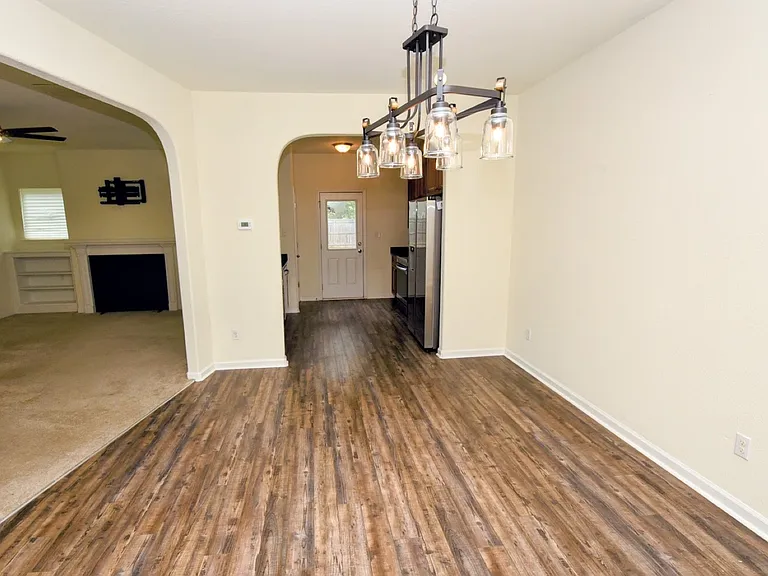 4115 Franklin St — Photo 26