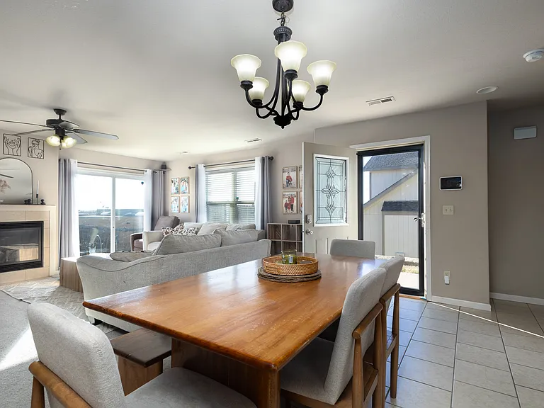2727 Elm Creek Dr — Photo 3