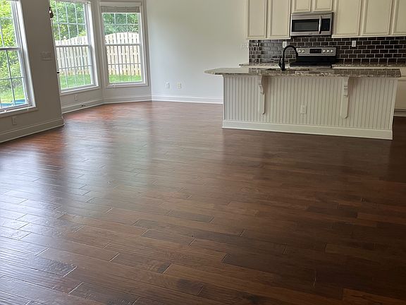 5th image of 2032 Creekside Manor Ln