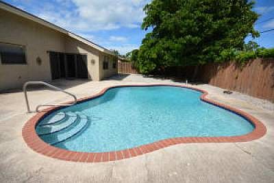 2nd image of 9163 Bedford Drive 1