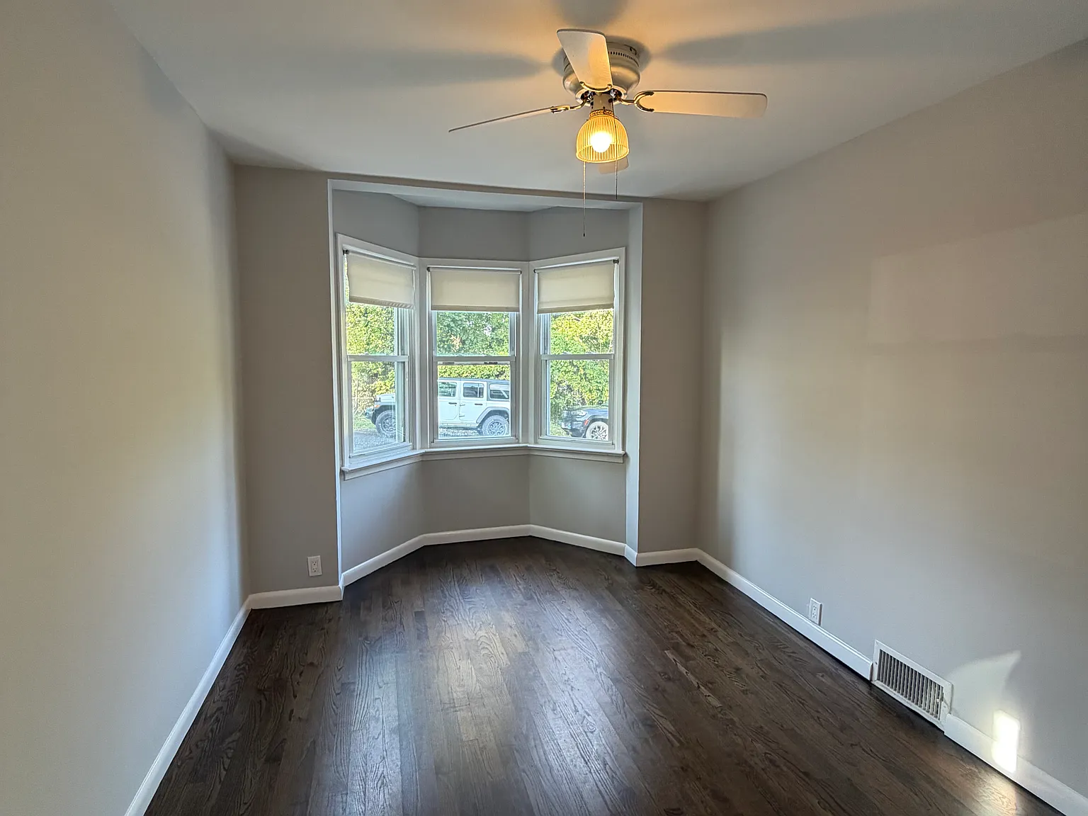 4 bed, 1679 sqft, $5,750 — Photo 4