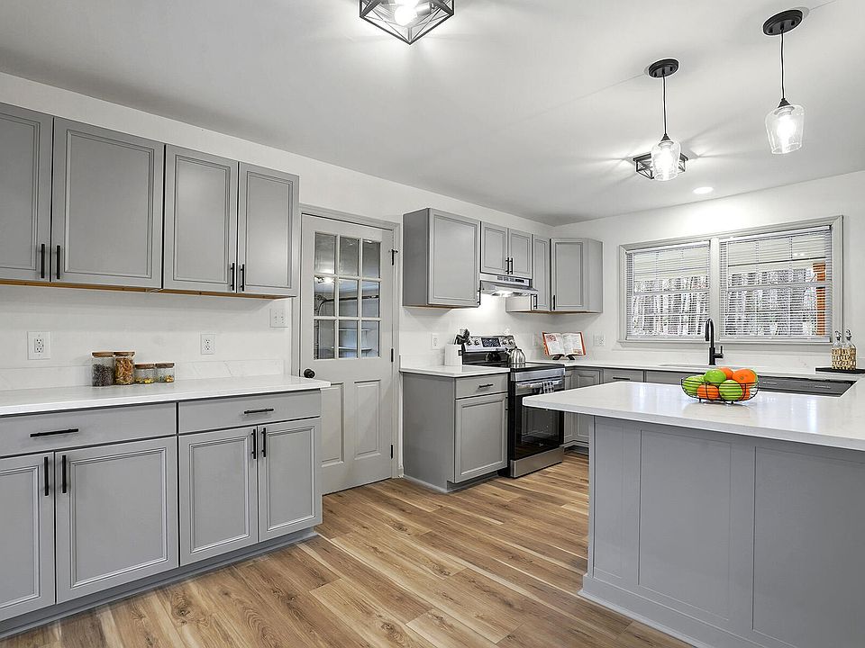 1st image of 5112 Laurie Dr