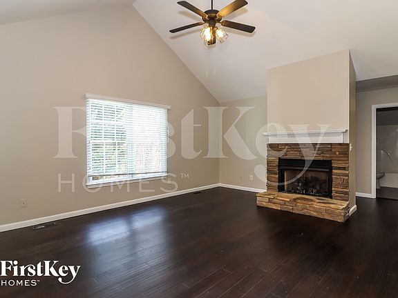 3rd image of 189 Michael St