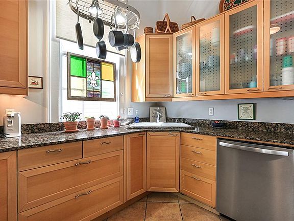 4th image of 1112 General Taylor St #1112