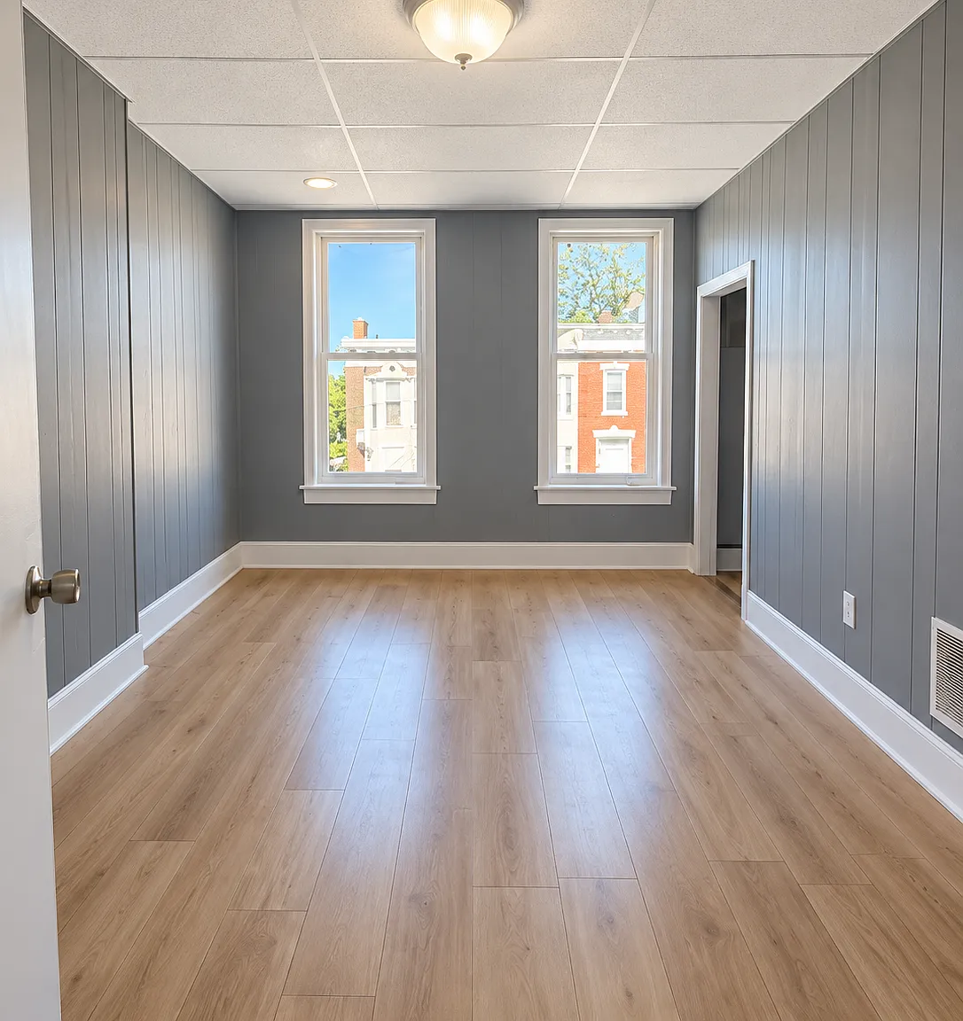 3 bed, 900 sqft, $1,290 — Photo 3