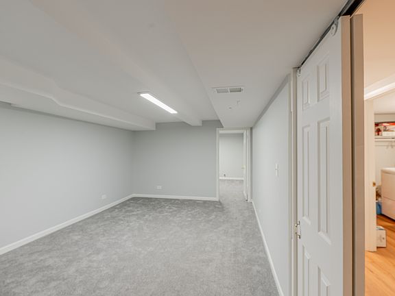 3rd image of 3406 N Natoma Ave #1B