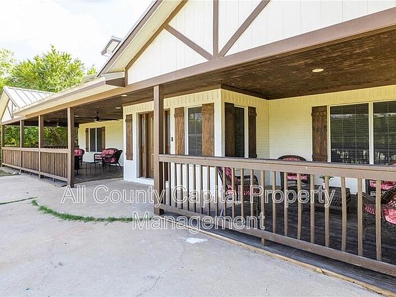 2nd image of 112 Old West Trl