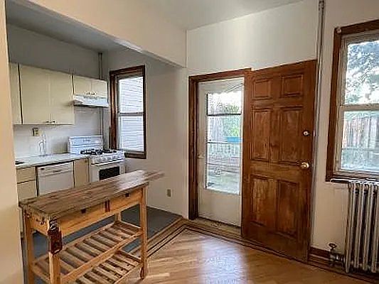 1st image of 405 17th St #1