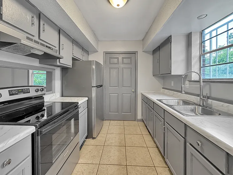 7851 Sail St — Photo 6