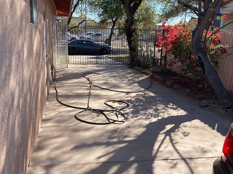 860 W Commercial Ave — Photo 12