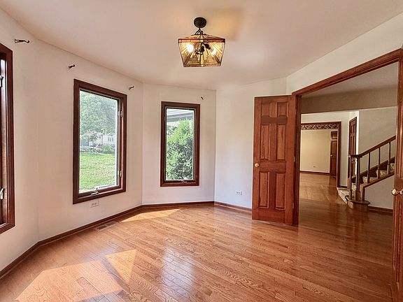 4th image of 1 Genesee Ct