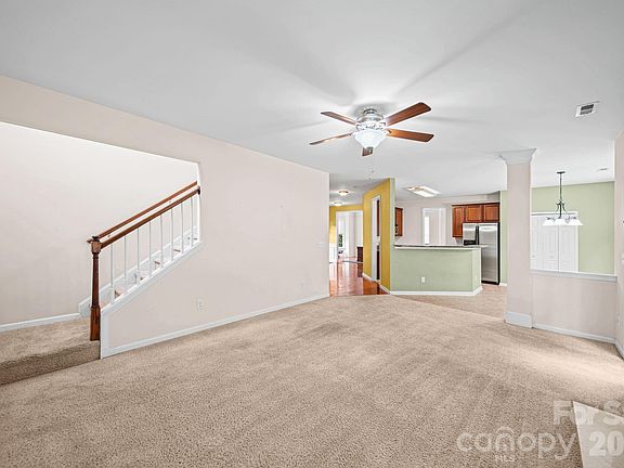 3rd image of 1658 Lillywood Ln