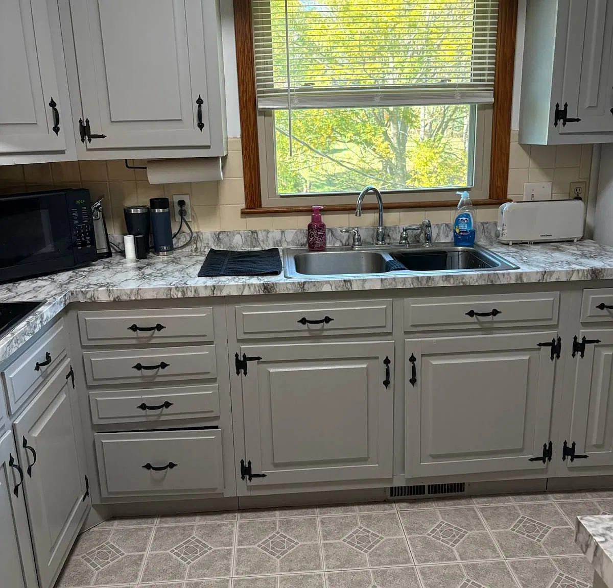 3 bed, 1300 sqft, $1,500 — Photo 4