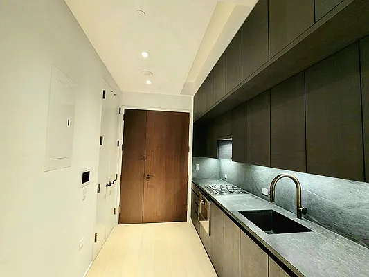 Rented by BARNES New York | media 10