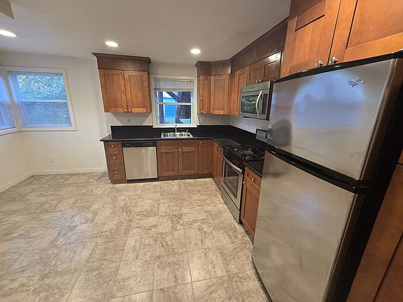 5th image of 2317 1/2 L St