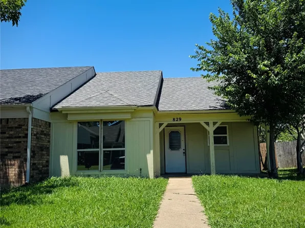829 Denmark Dr, Mesquite, TX 75149