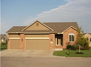 1007 S Lynnrae St, Wichita, KS 67207