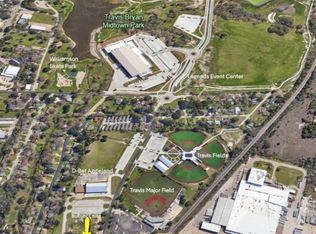 512 W Carson St, Bryan, TX 77801