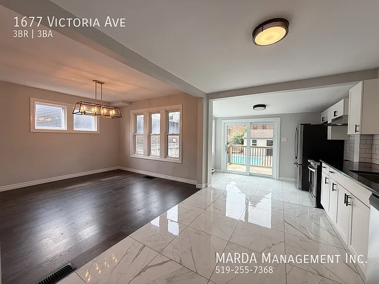 1677 Victoria Ave — Photo 13
