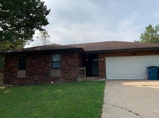 108 Horseshoe Ave, Nixa, MO 65714