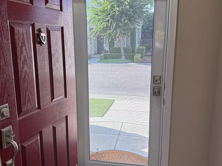 43 W Bohemia Ln — Photo 15